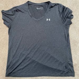 UA Womens V-Neck Tee